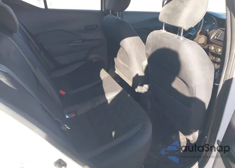 2018 Nissan Kicks S z USA, uszkodzony, nr VIN 3N1CP5CU2JL506473